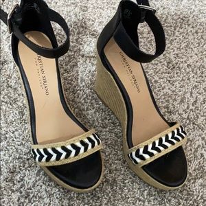 Black & white pattern wedges